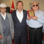 Borsamız’ dan Beyaz Baston Jesti