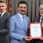 Her İnsan ISPARTA ELMASI’nı Hak der