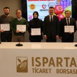 8 İhracatçı Firma, Isparta Elması’nın Coğrafi işaret Tescil Belgesini Aldı