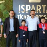 Uluslararası Turnuvalarda Dereceye Giren Öğrencilerden Borsamıza Ziyaret